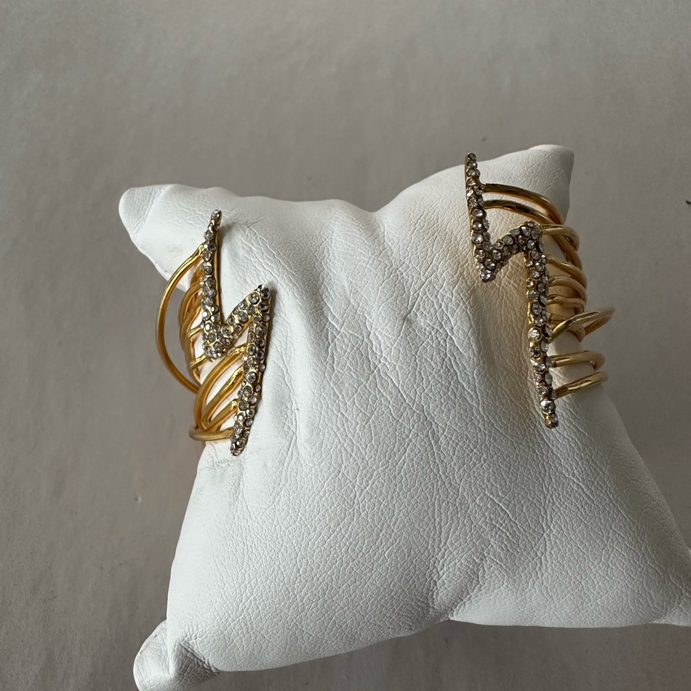 Gold-tone Bracelet. Free with any bundle. - Picture 2 of 2